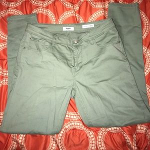 Olive Kensie Skinny Jeans